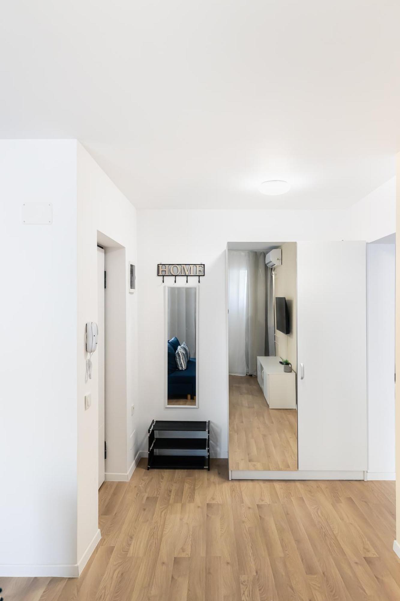 בוקרשט Simplicity Apartments מראה חיצוני תמונה