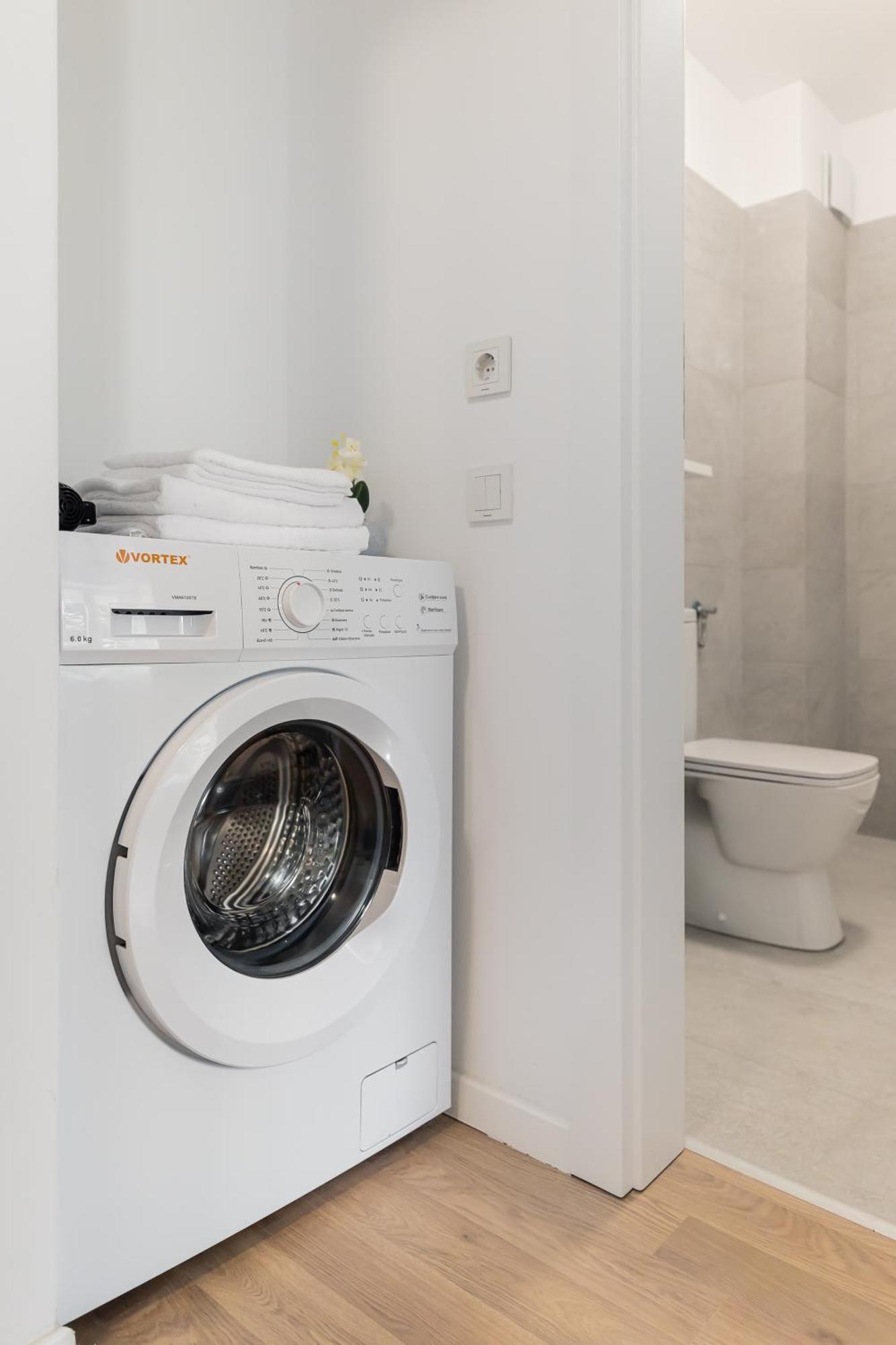 בוקרשט Simplicity Apartments מראה חיצוני תמונה