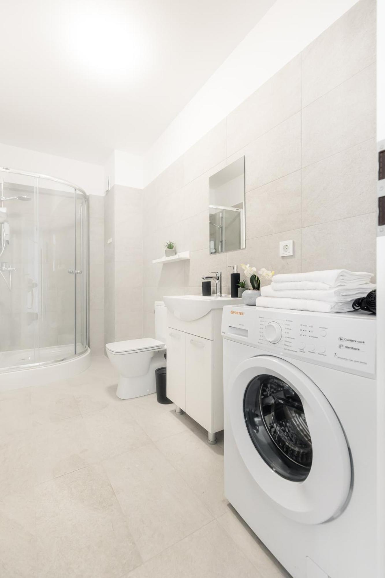 בוקרשט Simplicity Apartments מראה חיצוני תמונה